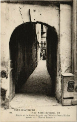 Paris 5e - Rue St-Séverin, 12  à Paris 5e