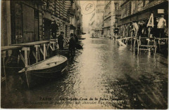 Paris 7e - Etablissement de passerelles sur chevalet  à Paris 7e