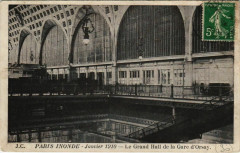 Paris 7e - Paris Inondé - Le Grand Hall de la Gare d'Orsay  à Paris 7e