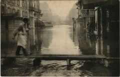 Paris 8e - Un Pont de la Rue de la Pépinière  à Paris 8e