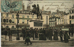Paris - Place des Victoires et Statue de Louis Xiv. -
																					75000 Paris
																			