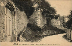 Chateau Landon Ruines de I'Abbaye et Porte France
