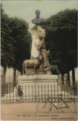 Melun Le Monument Pasteur France à Melun