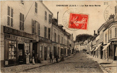 Chevreuse - La Rue de la Mairie