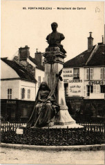 Fontainebleau - Monument de Carnot à Fontainebleau