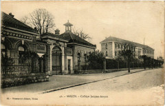 Melun - College Jacques - Amyot à Melun