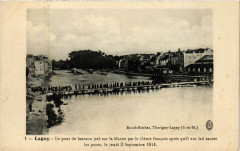 Lagny - Le pont de bateaux jete sur la Marne par le Genie francais