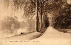 Fontainebleau - Le Palais - Allée de Sully à Fontainebleau