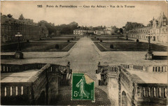 Palais de Fontainebleau - Cour des Adieux - Vue de la Terrasse à Fontainebleau