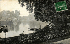 Fontainebleau - Un coin du Parc à Fontainebleau