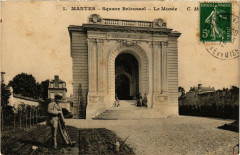Mantes Square Brieussel - Le Musée