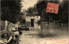 Dennemont pres Mantes - Les Laveuses