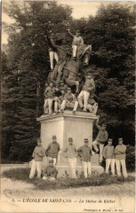 L'Ecole de Saint-Cyr La Statue de Kleber -
													78 Yvelines
												