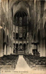 Mantes - Interieur de la Cathedrale