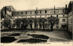 Ecole de Saint-Cyr - La Cour Rivole