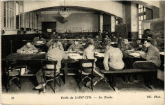 Ecole de Saint-Cyr - En Etude