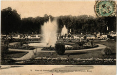 Parc de Versailles - Les Parterres le jour des Grandes Eaux à Versailles