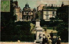Versailles - Le Square Hoche -
																					78000 Versailles
																			