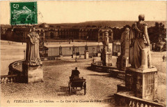 Versailles - Le Chateau - La Cour et la Caserne du Genie -
																					78000 Versailles
																			