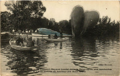 Maisons-Lafitte - Le Clement-Bayard tombe dans la Seine