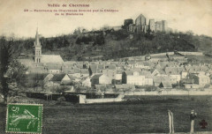 Vallée de Chevreuse-Panorama de Chevreuse domine par le Chateau à Chevreuse