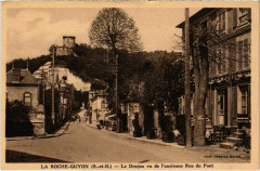 La Roche-Guyon - Le Donjon vu de l'ancienne Rue du Pont à La Roche-Guyon