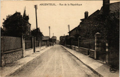 Argenteuil - Rue de la Republique à Argenteuil