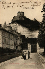 La Roche-Guyon - Le Chateau et la Vieille Tour à La Roche-Guyon