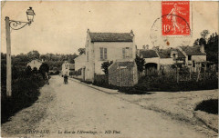 Saint-Lesu - La Rue de l'Hermitage
