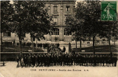 Petit Ivry Sortie des Ecoles