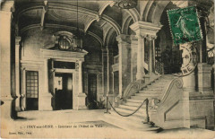 Ivry-sur-Seine - Interieur de l'hotel de ville à Ivry-sur-Seine