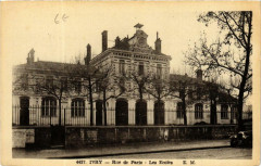 Ivry Rue de Paris les ecoles