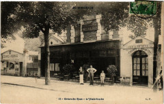 Saint-Maurice Grande Rue. L'Habitude. à Saint-Maurice