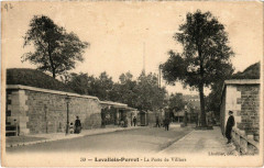 Carte postale ancienne La Porte de Villiers
                                                                     à Paris 17e
                                