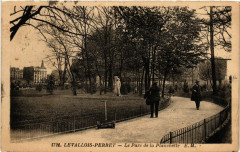 Levallois-Perret -  Le Parc de la Planchette -
																					92300 Levallois-Perret
																			