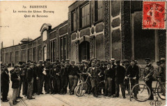 Suresnes La rentree des Usines Darracq. Quai de Suresnes. à Suresnes