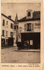 Chatenay Maison natal et buste de Voltaire