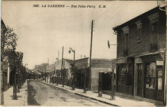 Carte postale ancienne La Garenne - Rue Jules Ferry
                                                                     à La Garenne-Colombes
                                