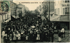 Montreuil-sous-Bois Le Marche aux Puces. à Montreuil