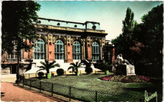 Les Lilas La Salle des Fetes aux Lilas