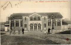 Pantin La Salle des Fetes des Quatre Chemin. à Pantin