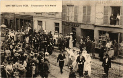 Montreuil-sous-Bois Couronnement de la Rosiere. à Montreuil