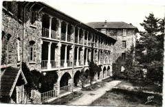 Bligny-Galeries à Igny