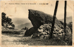 Ytzeron Rocher de la Grenouille -
													69 Rhône
												