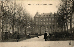Lyon Square Jussieu. à Lyon