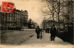 Lyon Place Guichard. à Lyon