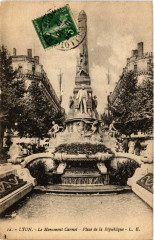 Lyon Le Monument Carnot. Place de la Republique à Lyon