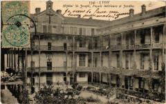 Lyon-Hopital St-Joseph Facade interieure et Jardins -
																					69000 Lyon
																			