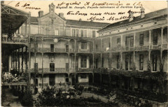 Lyon-Hopital St-Joseph Facade interieure et Jardins -
																					69000 Lyon
																			
