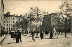 Lyon Place de la Croix Rousse à Lyon